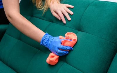 Comment teindre un canapé en tissu non déhoussable ? Méthodes et conseils