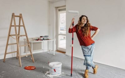 Pourquoi y a-t-il encore une odeur de peinture après 2 mois ?