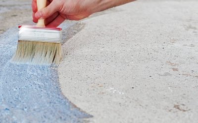 Comment peindre un sol en béton extérieur durablement ?